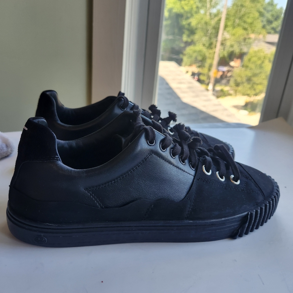 Maison Margiela Black Low-Top Sneakers size 43 BNWOB - Picture 4 of 16